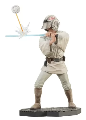 Star Wars Milestones a New Hope Lucke Skywalker Training Statue