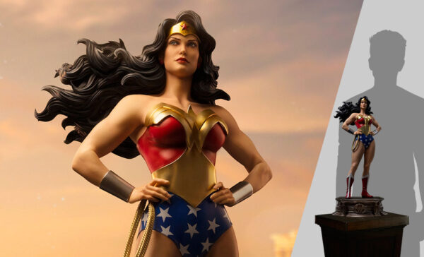 Wonder Woman DC Trinity DC Comics Quarter Scale Statue