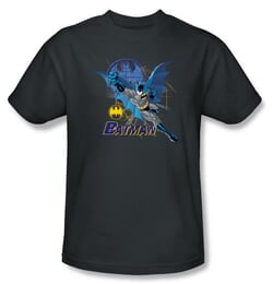 Batman T-Shirt - Cape Outstretched Adult Charcoal Tee